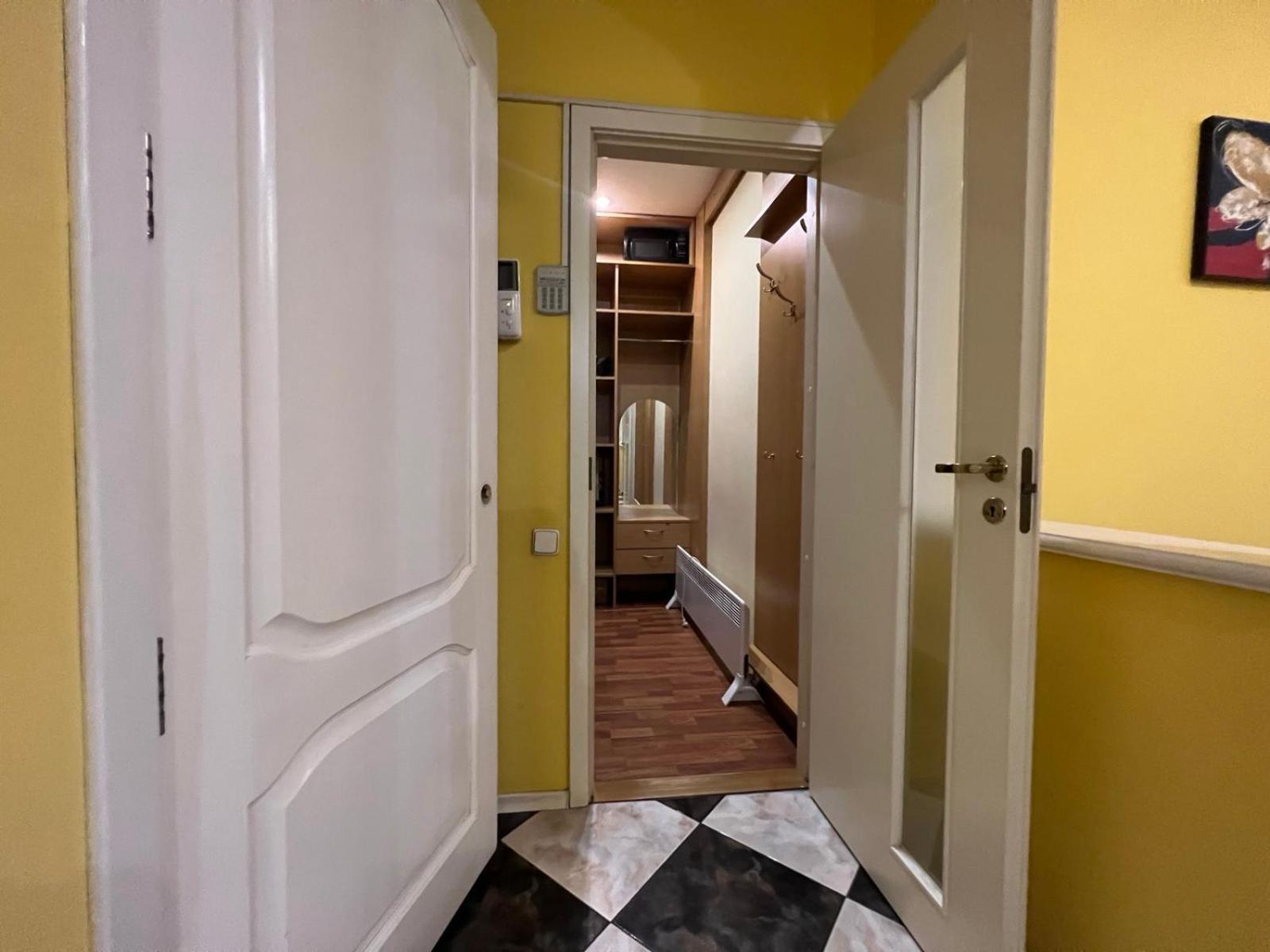 Apartment Near Gulliver Киев Экстерьер фото