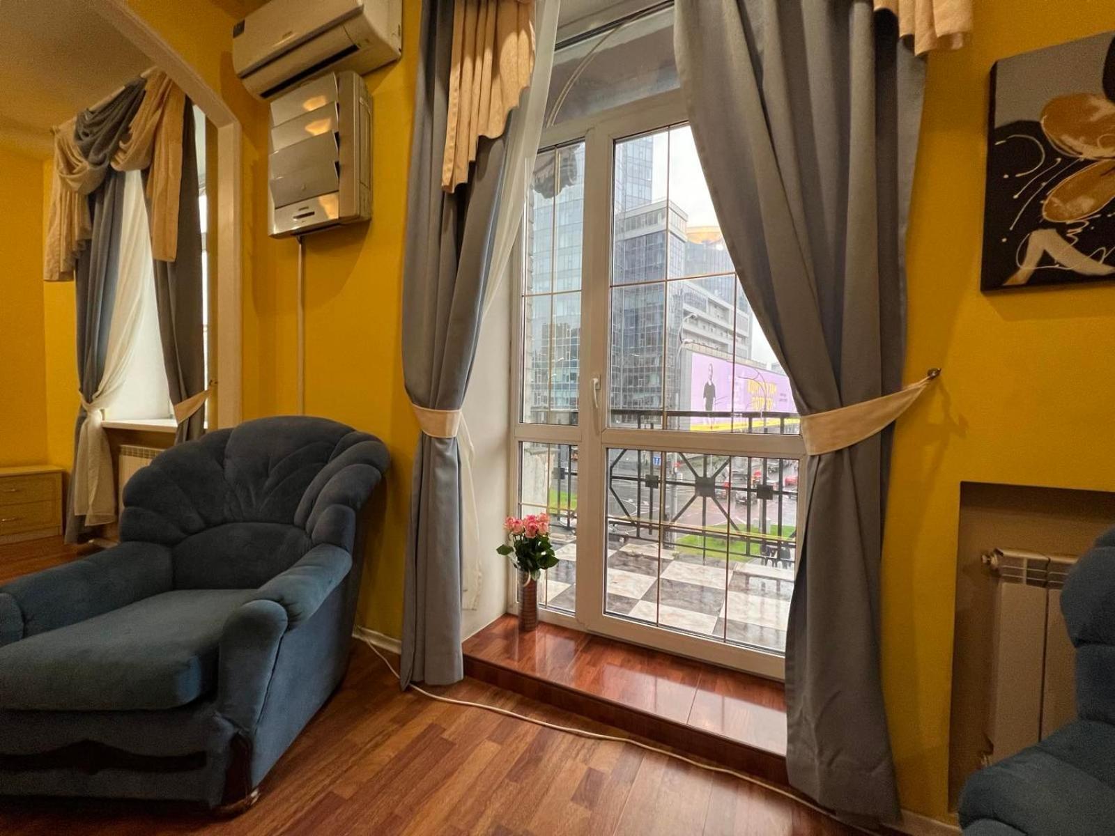 Apartment Near Gulliver Киев Экстерьер фото